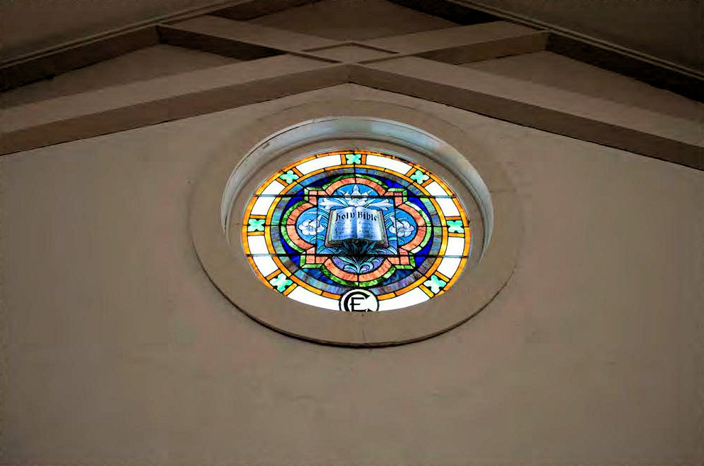 First Congregational Church, Waynoka Oklahoma Interior, Auditorium, looking at round stained glass window on north wall (2016)