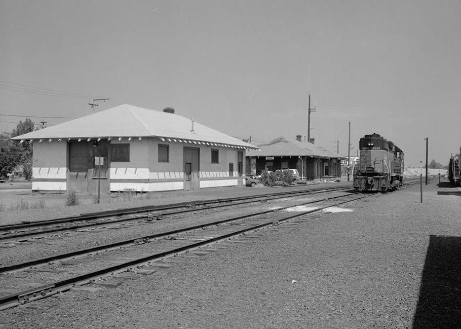 Bend Railroad Depot - Oregon Trunk Railway Passenger Station, Bend Oregon 1999 Looking northwest, with Bend Railroad Depot in background