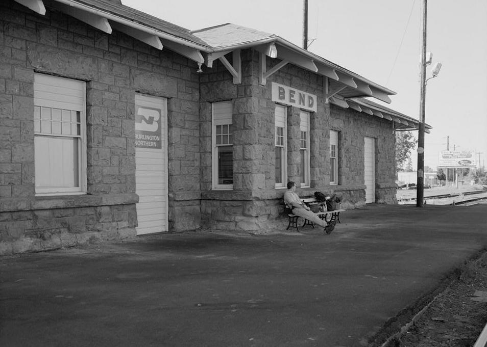 Bend Railroad Depot - Oregon Trunk Railway Passenger Station, Bend Oregon 1999 Telegrapher's bay