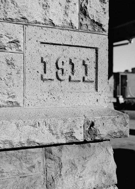 Bend Railroad Depot - Oregon Trunk Railway Passenger Station, Bend Oregon 1999 Date stone at northwest corner of the porte cochere