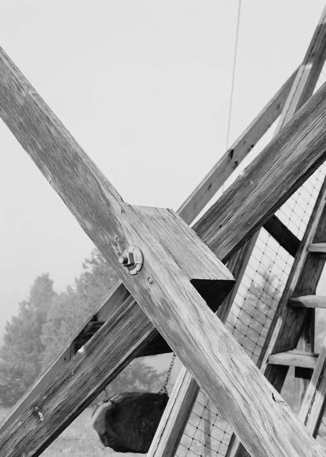 Hat Point Fire Lookout Tower, Imnaha Oregon 1993 TYPICAL CROSSBRACE CONNECTION.