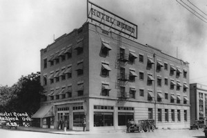 Barnum Hotel - Hotel Grand, Medford Oregon