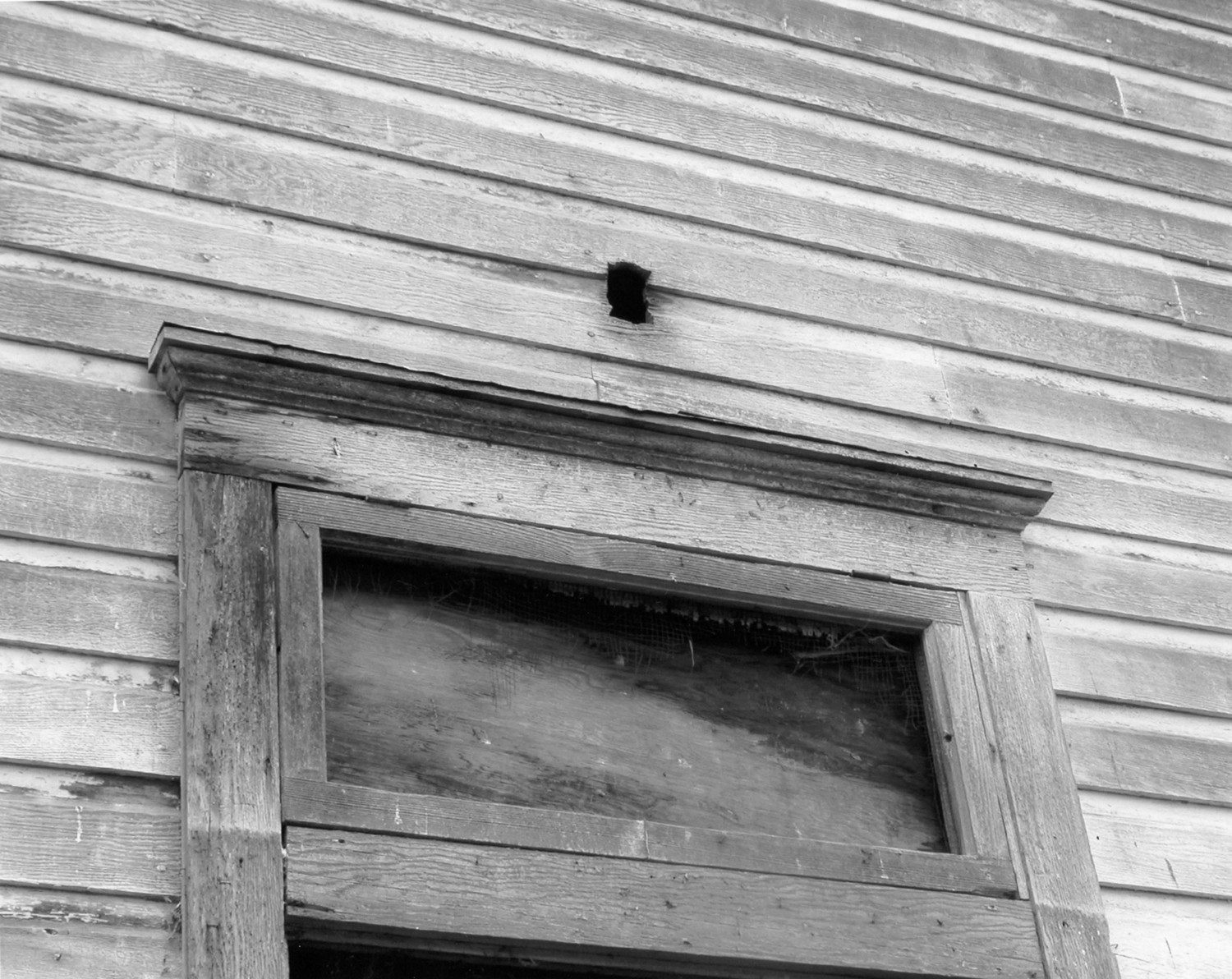English Settlement School, Oakland Oregon East facade, detail of transom window on entry, looking west (2006)