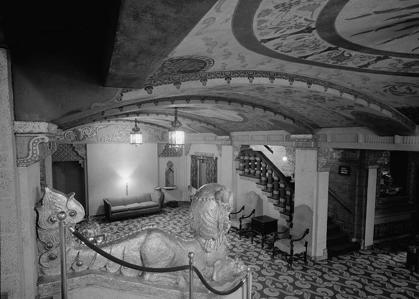 Oriental Theatre, Portland Oregon 1969 MAIN FOYER, LOOKING SW FROM MAIN STAIRWAY.