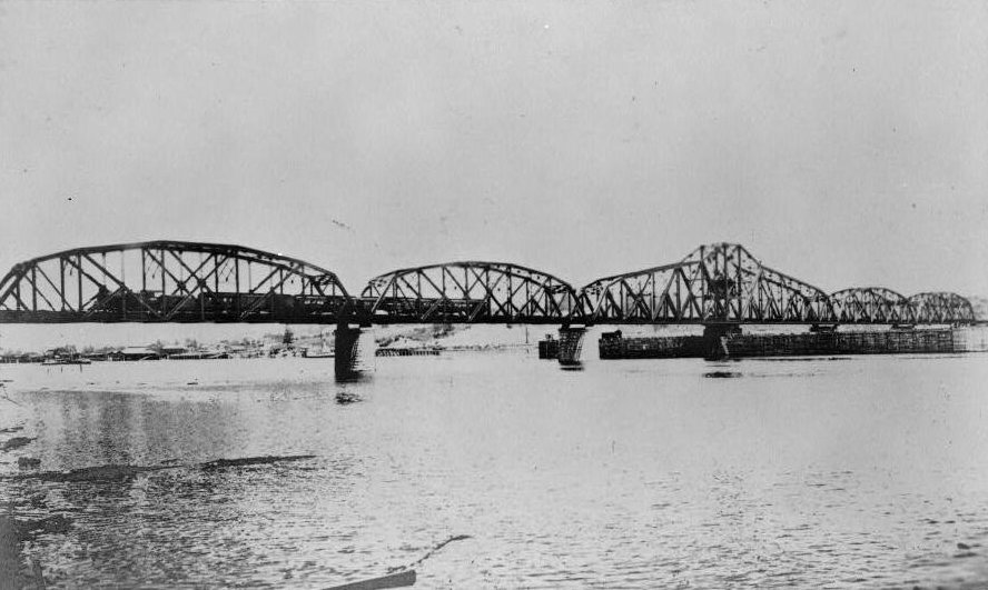 Willamette River Swing Truss Railroad Bridge, Portland Oregon Postcard  ca. 1910) SP&S BRIDGE OVER WILLAMETTE RIVER