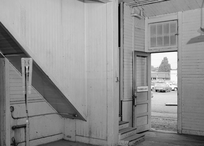 Southern Pacific Railroad Station - Springfield Depot, Springfield Oregon FIRST FLOOR, TRAINMEN'S LOBBY, BASE OF STAIRWAY (1988)