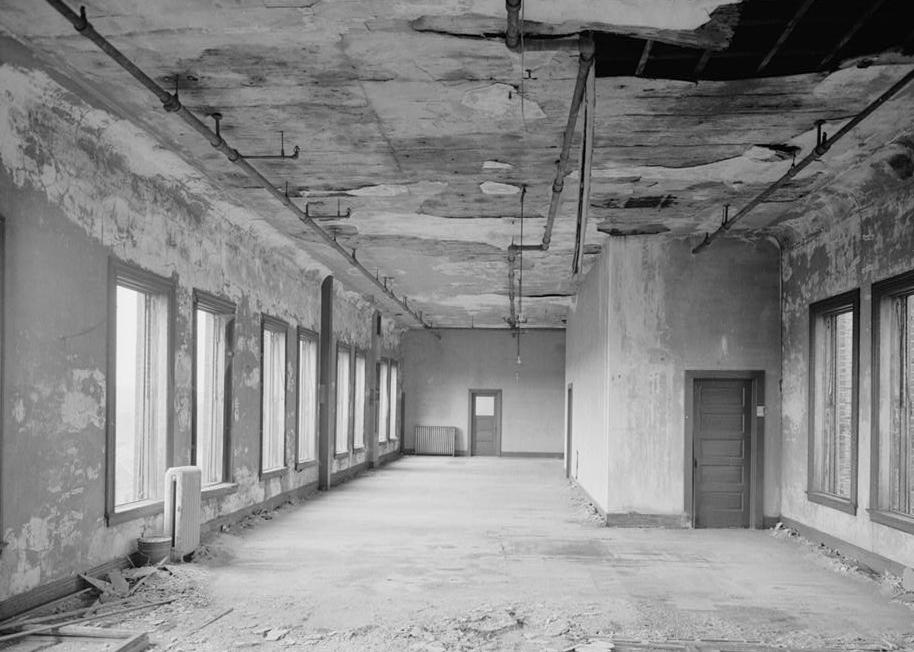 Troutman Building - First National Bank, Connellsville Pennsylvania Sixth floor, workspace (large hall), looking north 1996