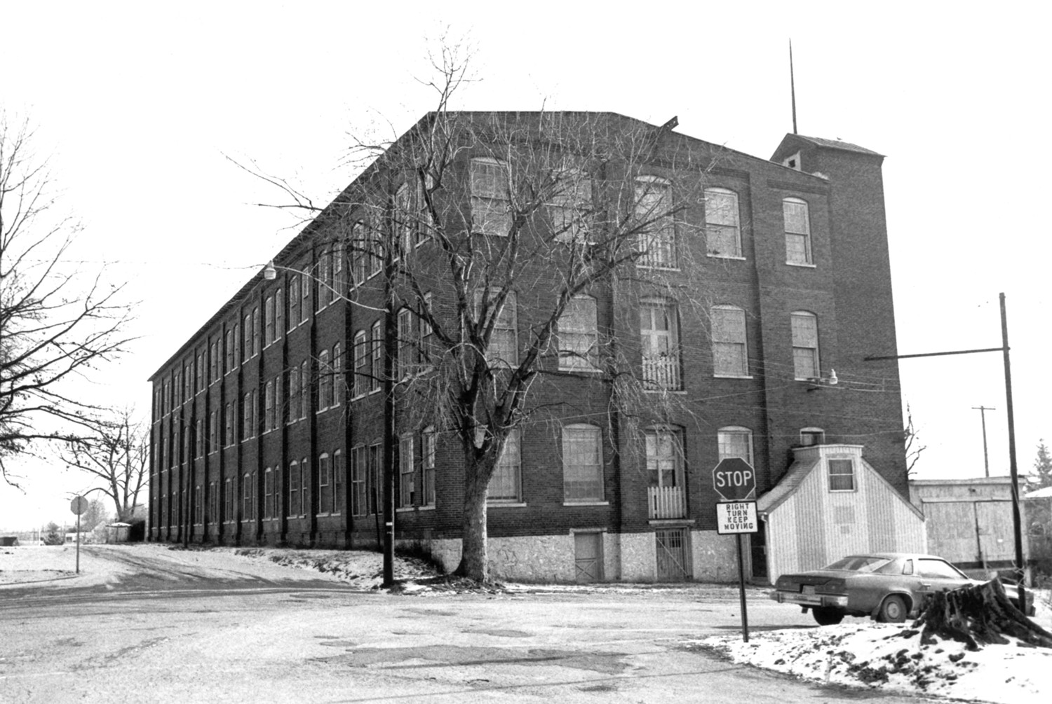 Ashley and Bailey Silk Mill, Marietta Pennsylvania Looking from intersection of East Walnut Street & Pine Street, looking southeast (1980)