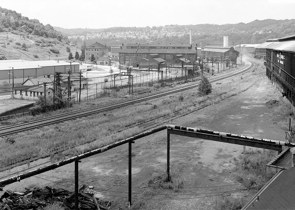 Pittsburgh Steel Company Monessen Works, Monessen Pennsylvania 1995 VIEW FACING SOUTHEAST TOWARD ADMINISTRATION BUILDINGS (CENTER) FROM TOP OF OIL TANK.