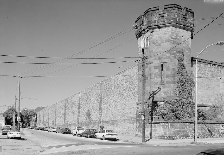 Eastern State Penitentiary, Philadelphia Pennsylvania West elevation, facing north (22<sup>nd</sup> Street) (1998)