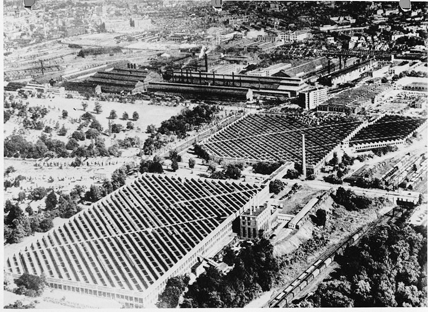 Atwater Kent Manufacturing Company, Philadelphia Pennsylvania Oblique Aerial View of North and South Plants, Looking East, with Powerhouse in Center Foreground (undated)