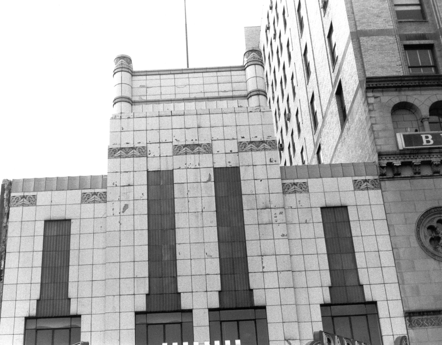 Comerford Theater - Paramount Theatre, Wilkes-Barre Pennsylvania Upper portion of the front elevation (1979)