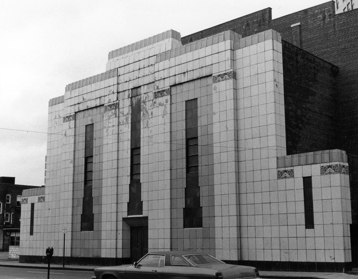 Comerford Theater - Paramount Theatre, Wilkes-Barre Pennsylvania Rear (South Washington St.) elevation showing the brick auditorium walls and the glazed terra cotta tile facade (1979)
