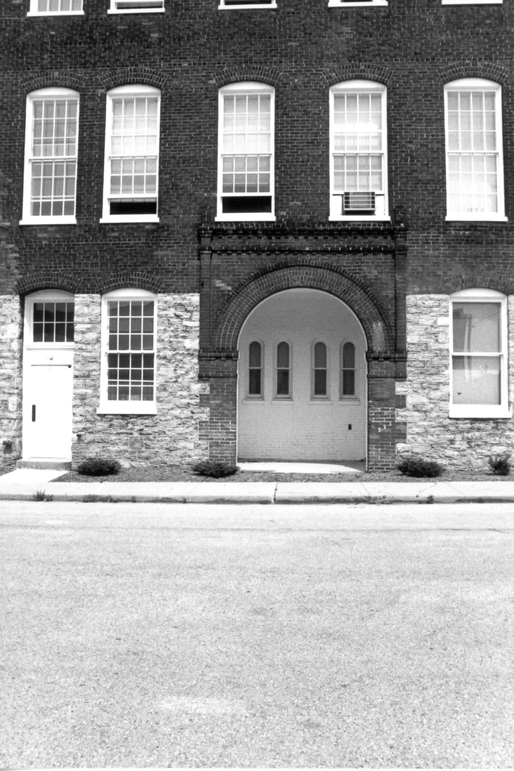 Diamond Silk Mill - York Silk Manufacturing Company, York Pennsylvania Original office entrance arch, west facade (1992)
