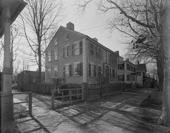 Warren-Bache House, Bristol Rhode Island