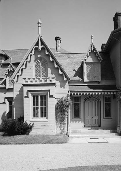 Kingscote (George Jones-William H. King House), Newport Rhode Island FRONT ENTRANCE AND BAY WINDOW