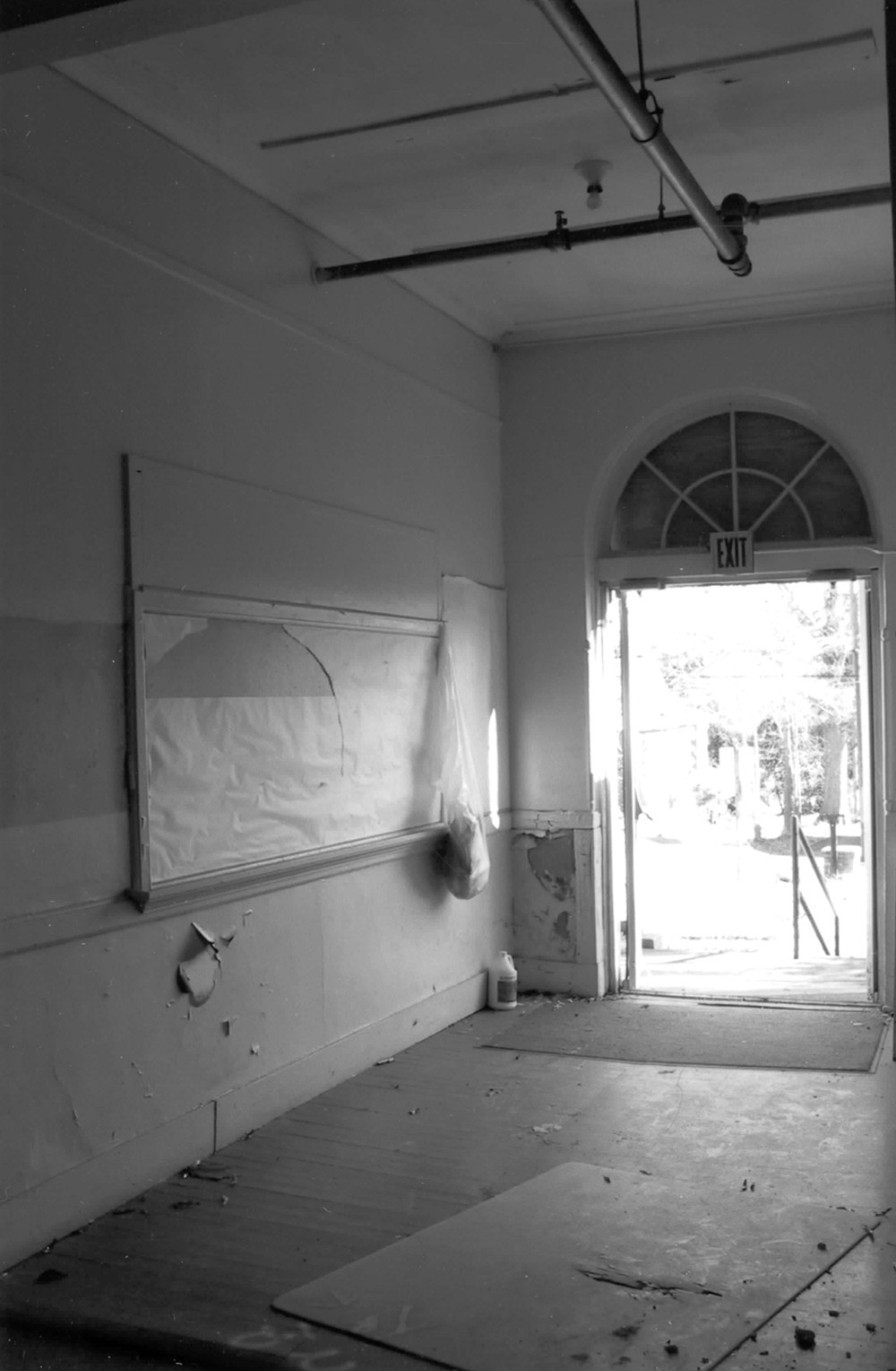 Kennedy Street School, Anderson South Carolina Doorway on side wing looking West (2007)