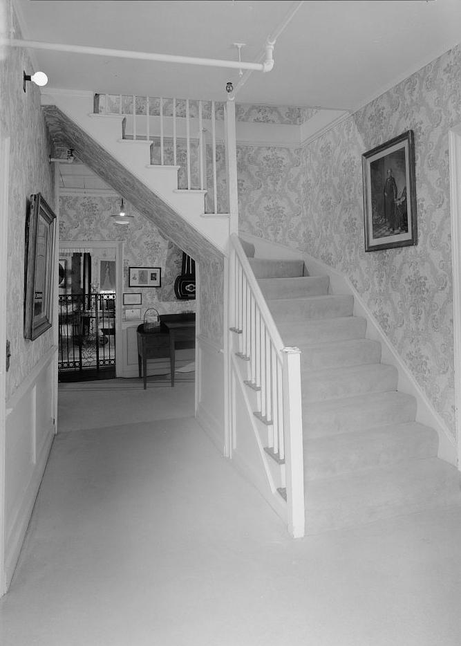 Fort Hill - McElhenny-Calhoun-Clemson House, Clemson South Carolina East entry hall looking west to the south entry hall
