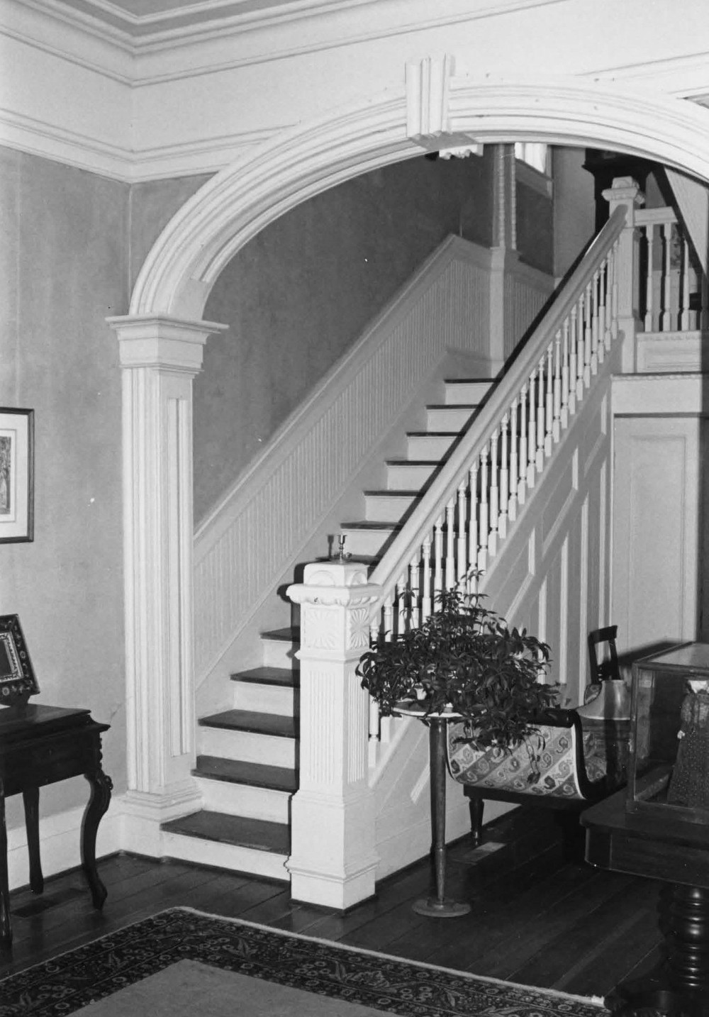 Oaklyn Plantation, Darlington South Carolina Oaklyn Plantation House, stair hall from front hall (1991)