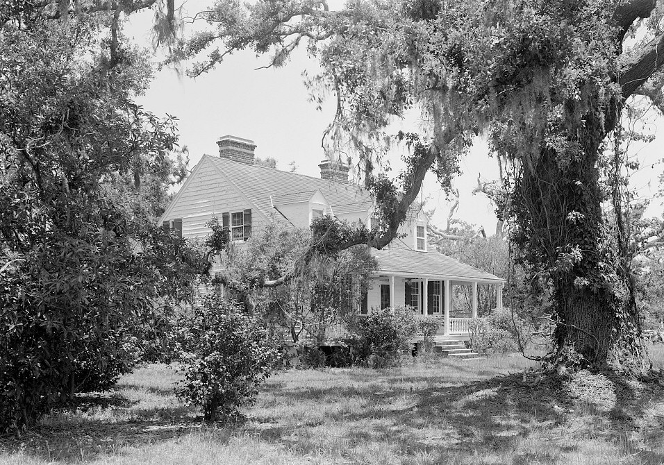 Snee Farm - Charles Pinckney House, Mount Pleasant South Carolina 1990 SOUTH (FRONT) AND WEST SIDE, LOOKING NORTHEAST