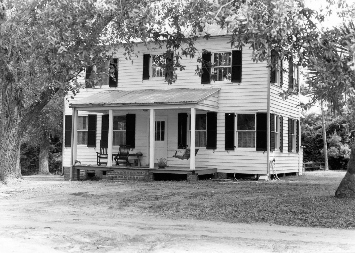 Boone Hall Plantation House, Mount Pleasant South Carolina Seabrook Cottage (two-story), facade and west elevation (1993)