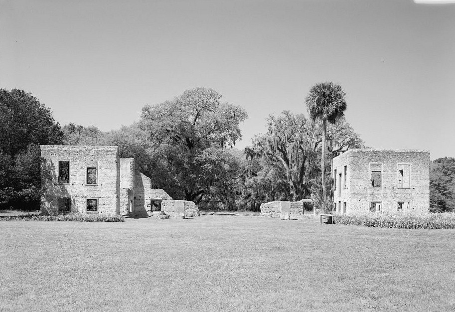 Ruins of the Edward House Plantation, Spring Island South Carolina 2003 MAIN HOUSE. VIEW OF CENTRAL BLOCK AND TWO WINGS FROM THE EAST