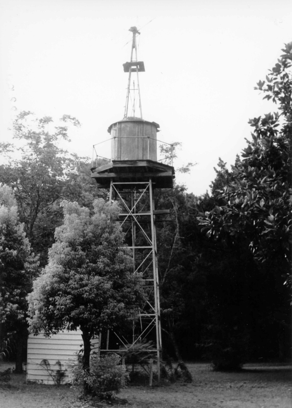 Frogmore Plantation, St. Helena Island South Carolina Frogmore Plantation Windmill/Water Tower (1987)