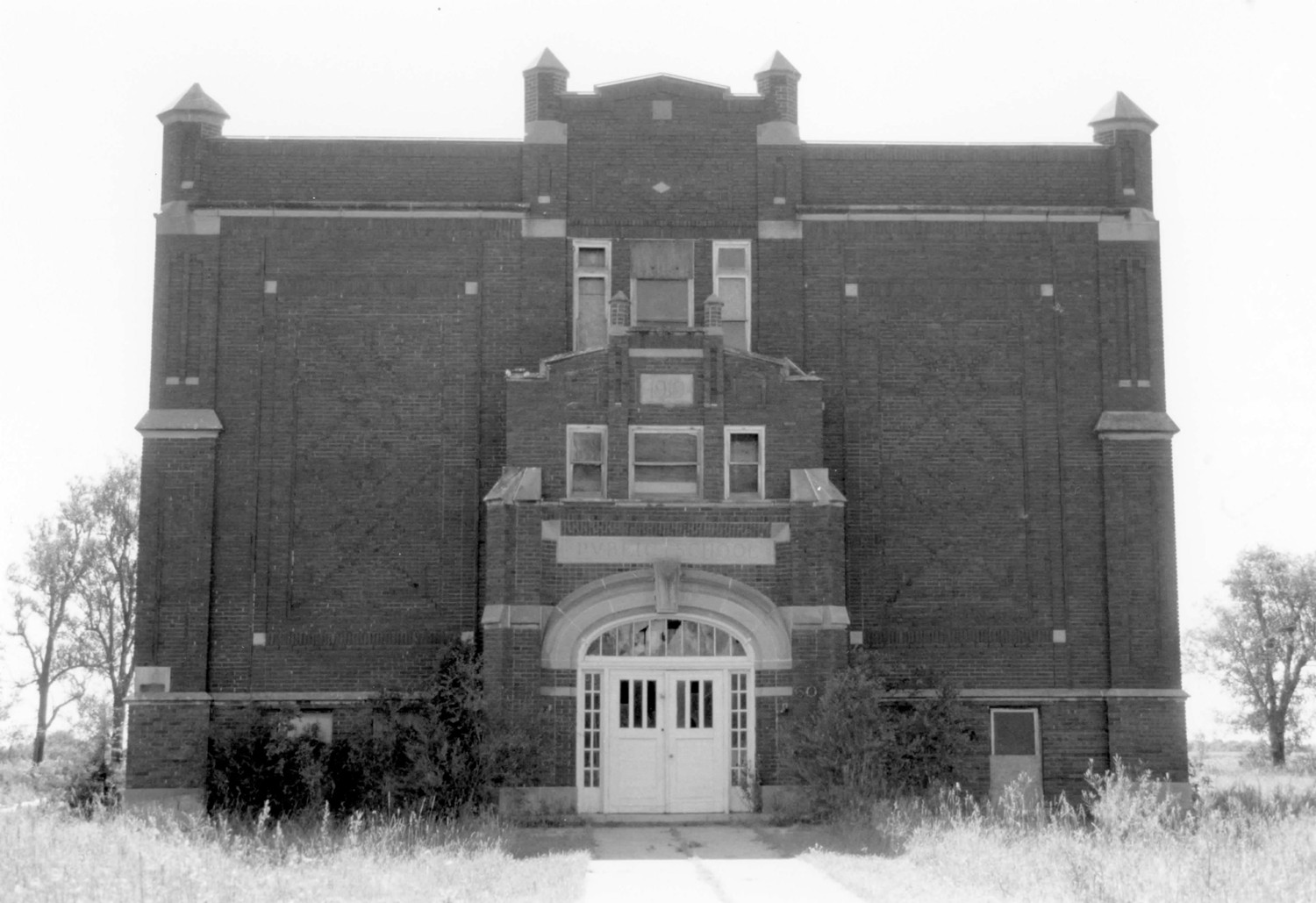 Herrick Public School, Herrick South Dakota East elevation, looking west (1999)