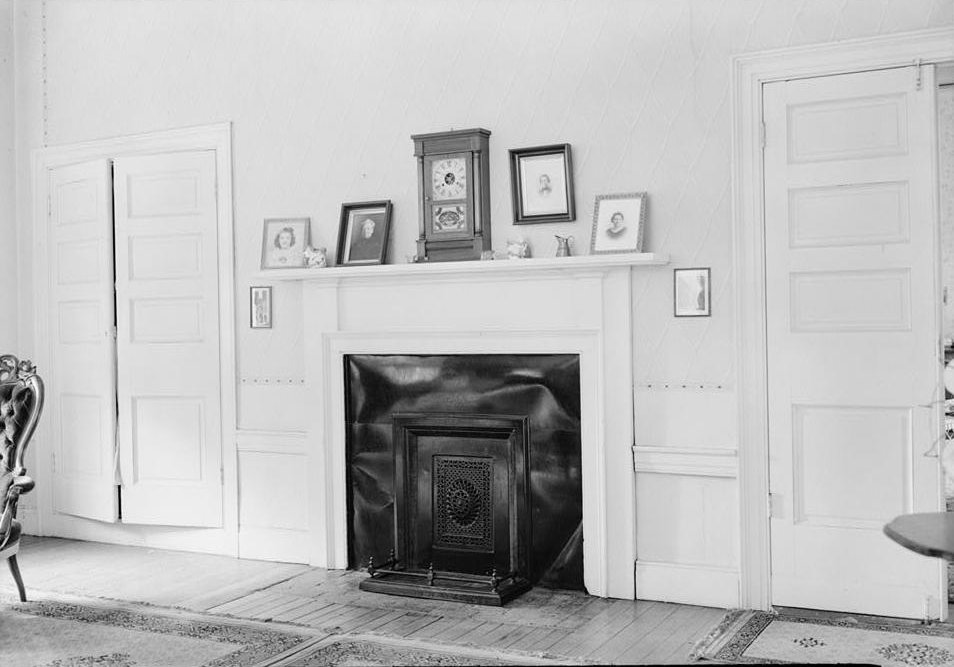 Belair Mansion, Nashville Tennessee 1940 MANTEL AND DOOR DETAIL, SECOND FLOOR, WEST WING.