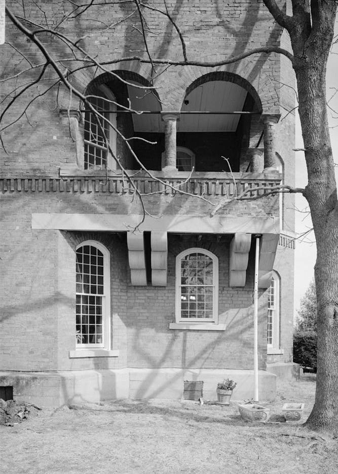 Hundred Oaks Mansion, Winchester Tennessee 1983 DETAIL OF PORCH, SOUTH CORNER