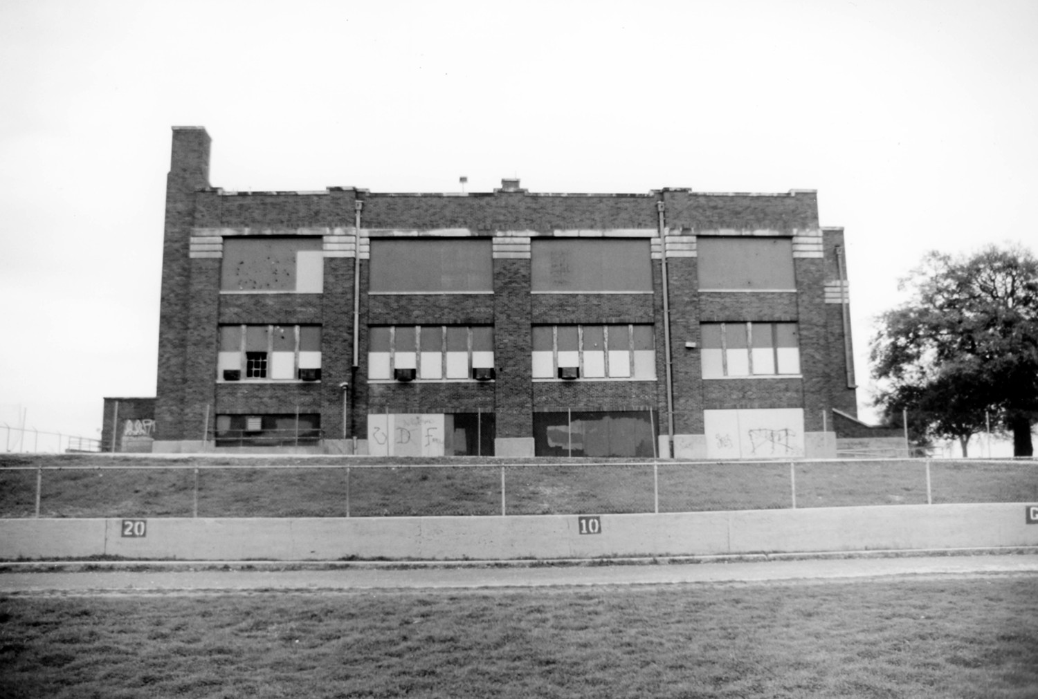 North Fort Worth High School, Fort Worth Texas West elevation (1994)