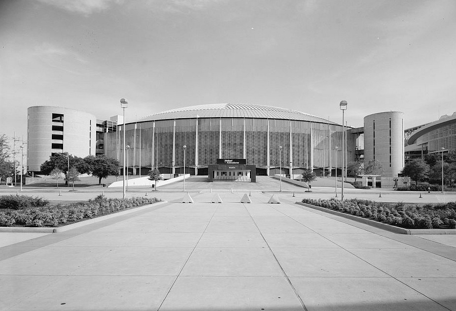 Houston Astrodome, Houston Texas 2004 NORTH ELEVATION, LOOKING SOUTH.
