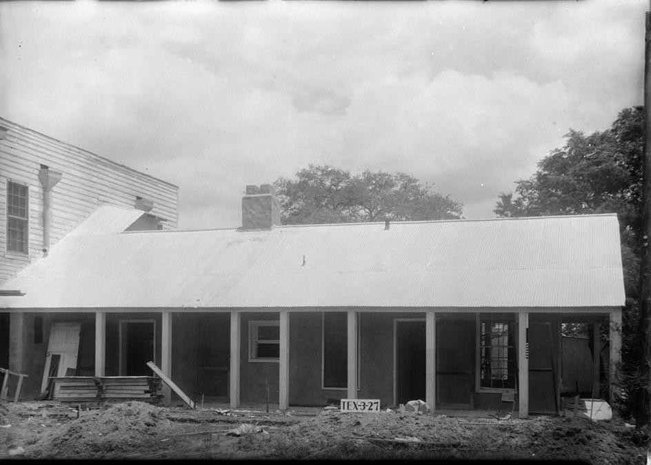 Magnolia Hotel, Seguin Texas April 29, 1936 WEST ELEVATION OF ADOBE HOUSE.