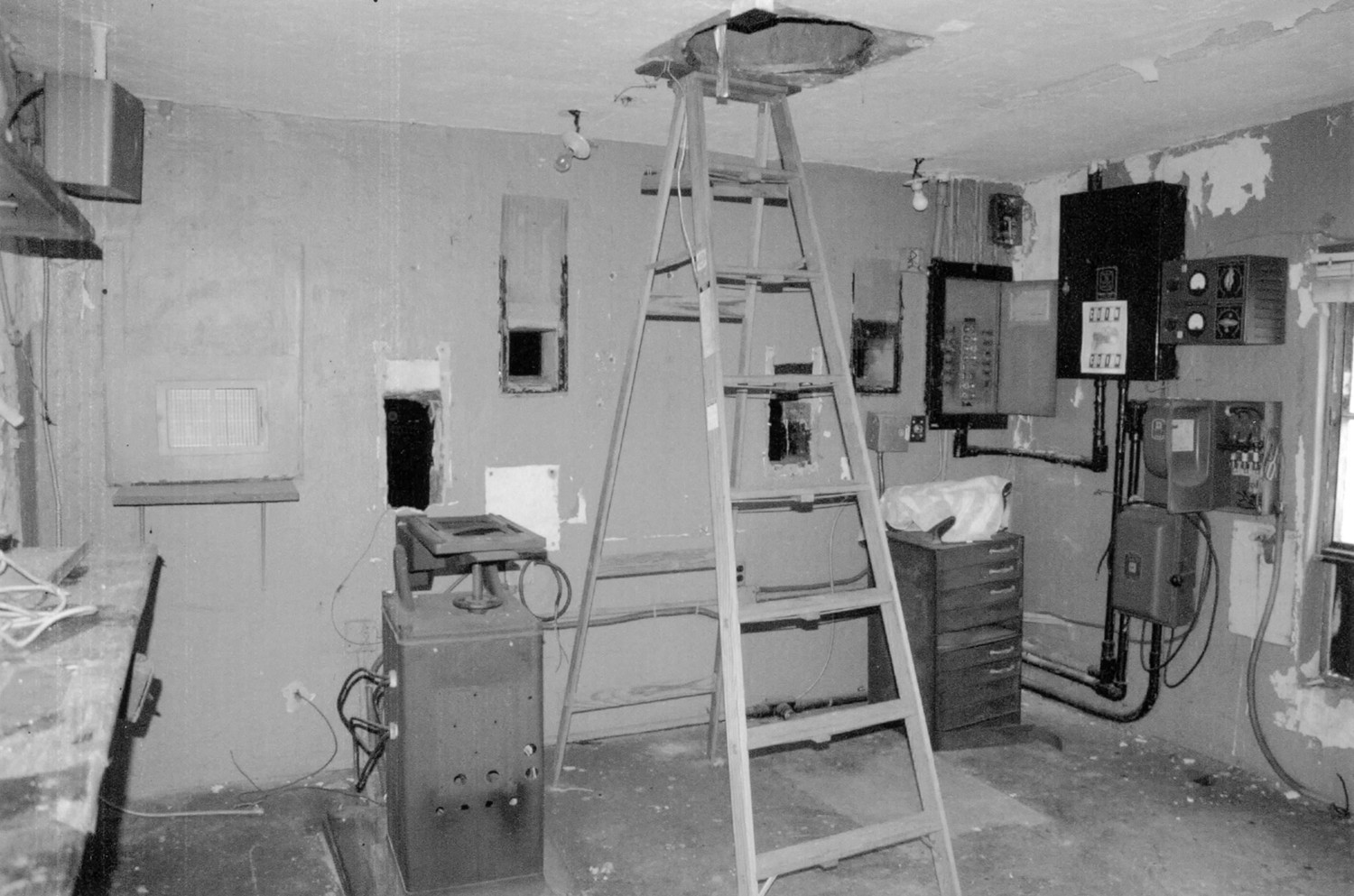 Pitts Theatre - State Theater, Culpeper Virginia Projection Room (2007)