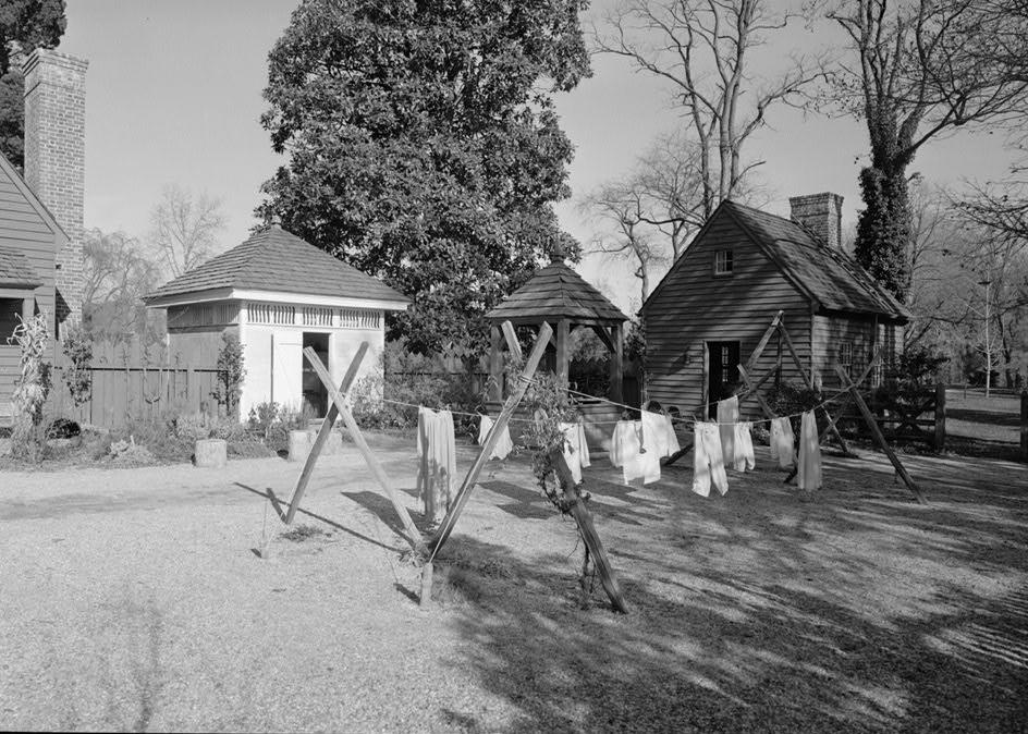 Gunston Hall, Mason Neck, Lorton Virginia KITCHEN YARD LOOKING NORTHEAST, SHOWING, FROM LEFT TO RIGHT, KITCHEN, DAIRY, WELL, AND WASH HOUSE