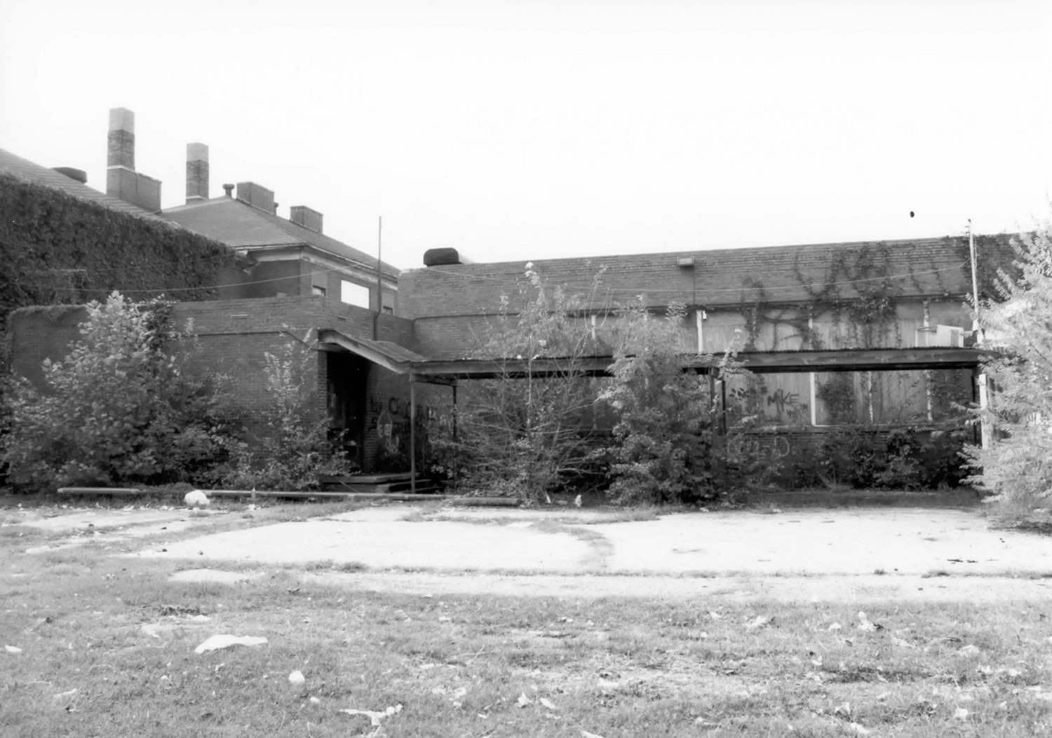 John T. West School, Norfolk Virginia 1950 addition, north elevation, looking south (1999)