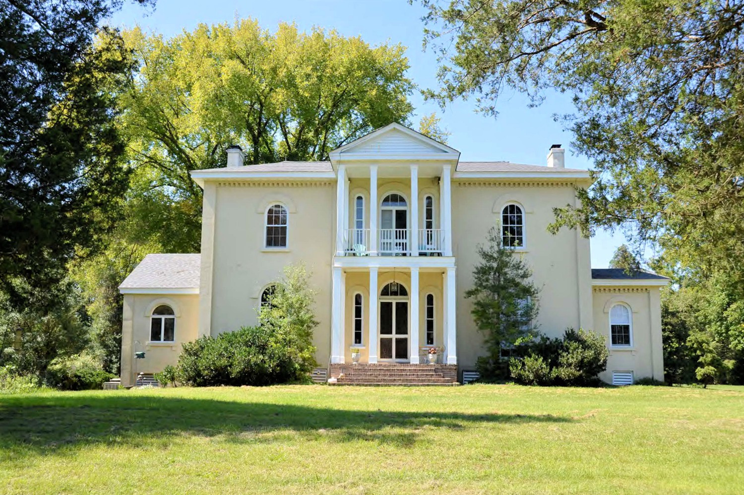 Fighting Creek Plantation, Powhatan Virginia Eastern Facade of house, double portico (2012)