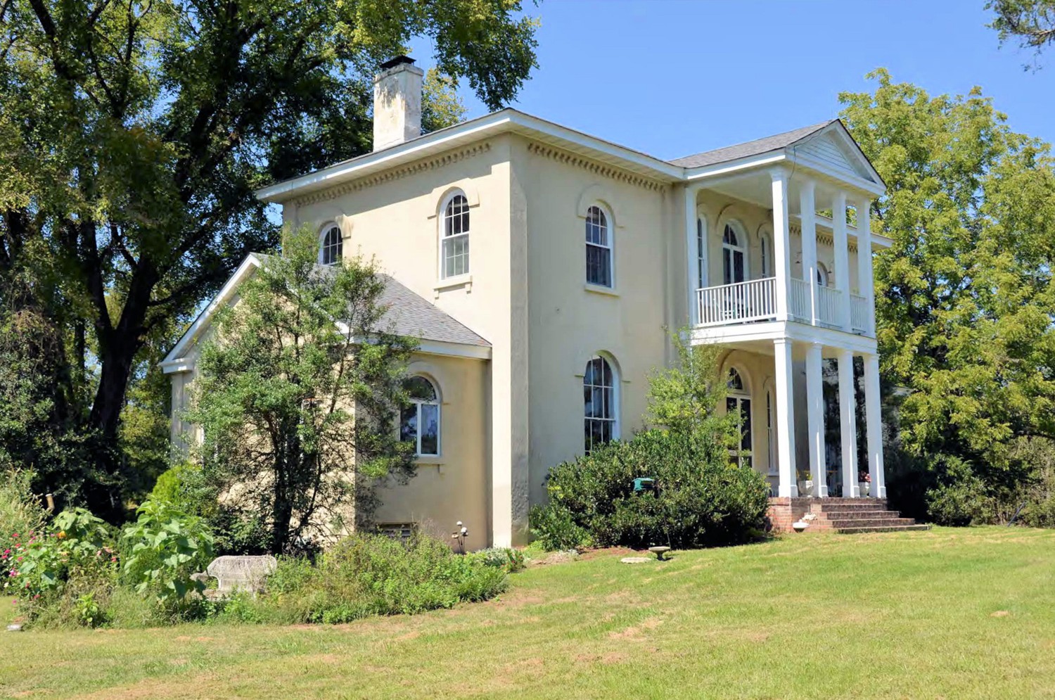 Fighting Creek Plantation, Powhatan Virginia Front southeast corner of house (2012)