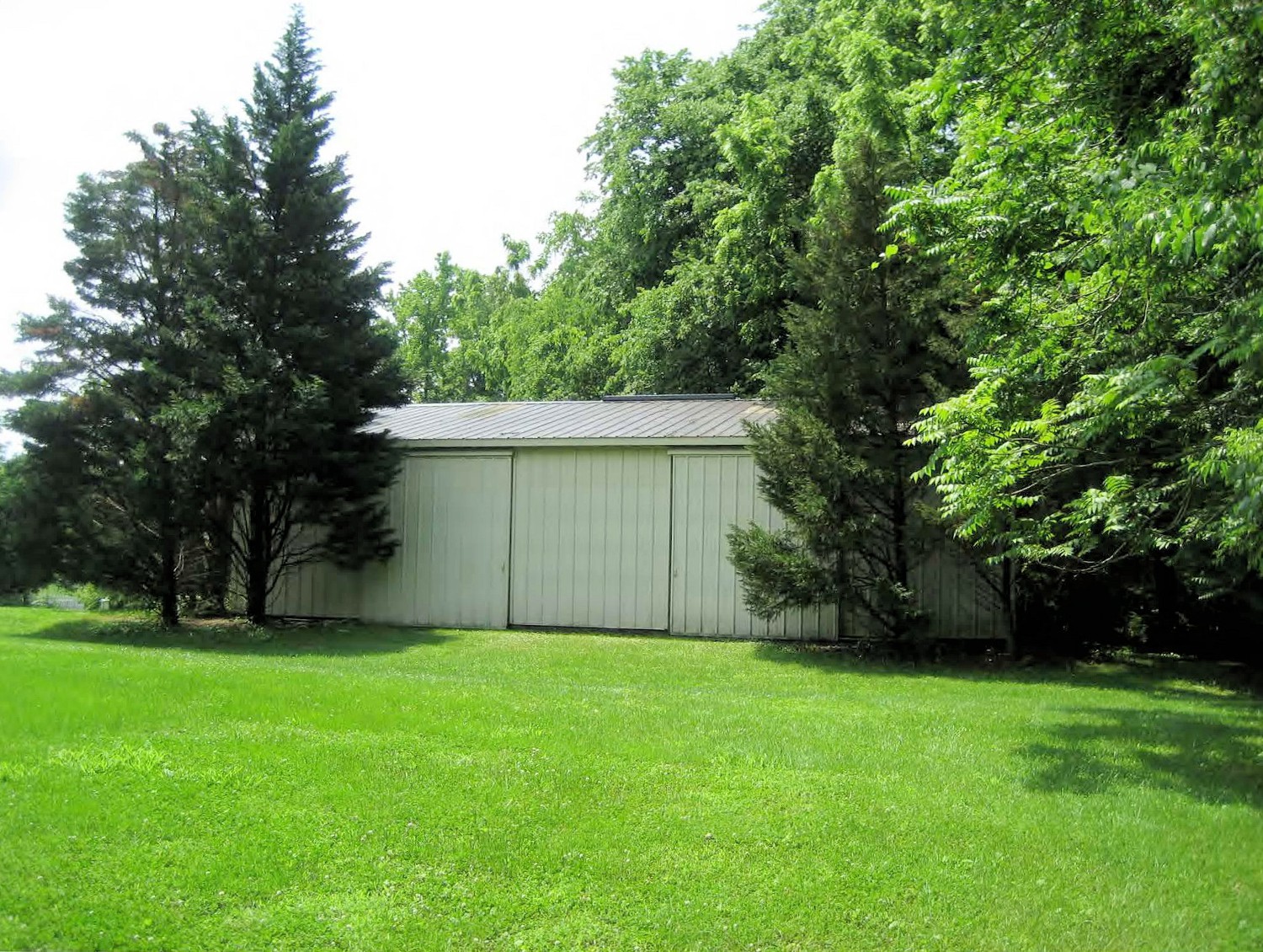 Fighting Creek Plantation, Powhatan Virginia Pole Barn (2012)