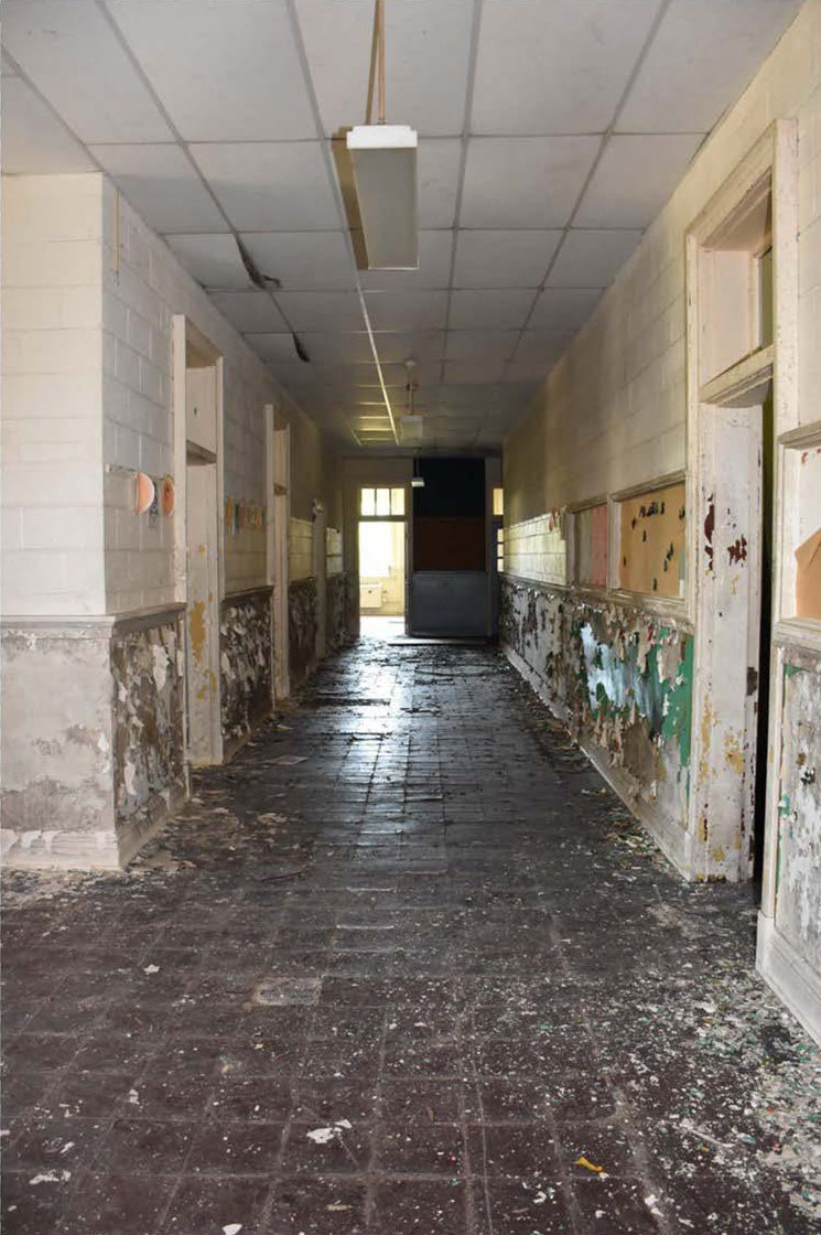 John Groom Elementary School, South Hill Virginia 1949 school, east-west corridor (2017)