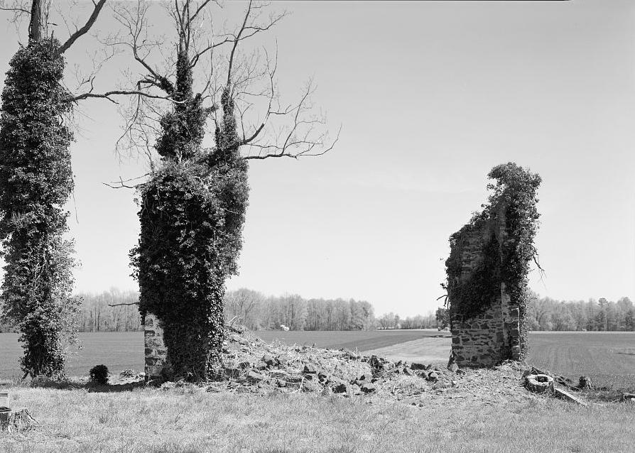 Menokin - Francis Lightfoot Lee House Ruins, Warsaw Virginia View looking to remains of dependency (1998)