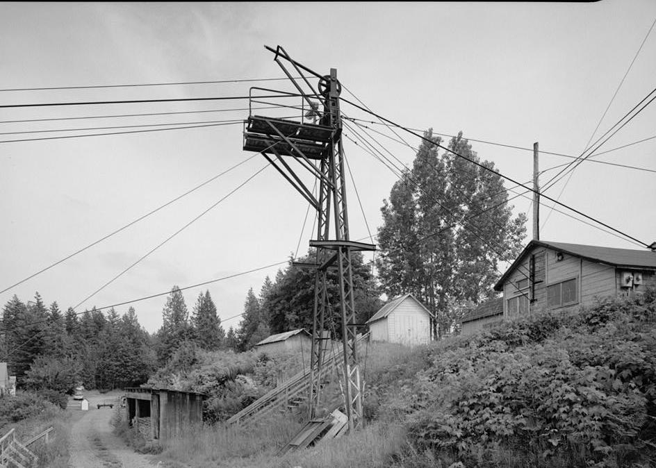 Puget Sound Power & Light Company, White River Hydroelectric Project, Dieringer Washington View, looking east, of tower supporting tramway; to the right on the hill is the motor house for operating the tramway (1989)