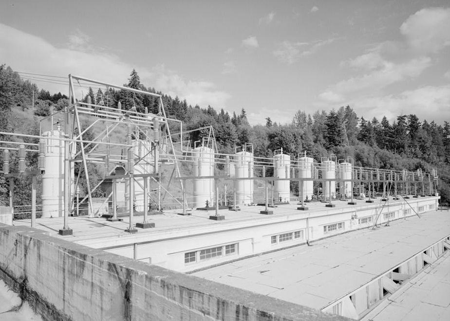 Puget Sound Power & Light Company, White River Hydroelectric Project, Dieringer Washington Transformers on roof; looking southeast (1989).