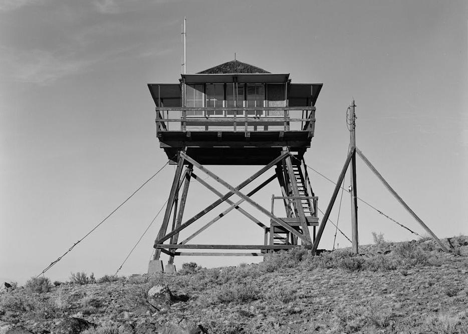 Badger Mountain Lookout Fire Watchtower, East Wenatchee Washington 1994 View of south side.