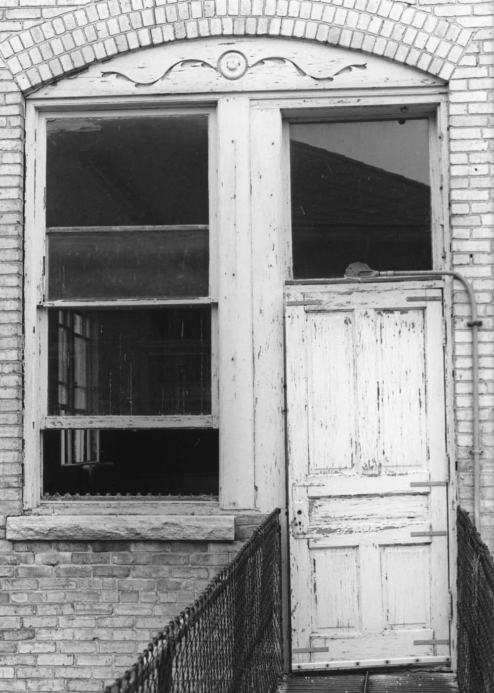Edgerton Public Grade Schools, Edgerton Wisconsin Building l. Exterior window detail at fire escape bridge (1986)