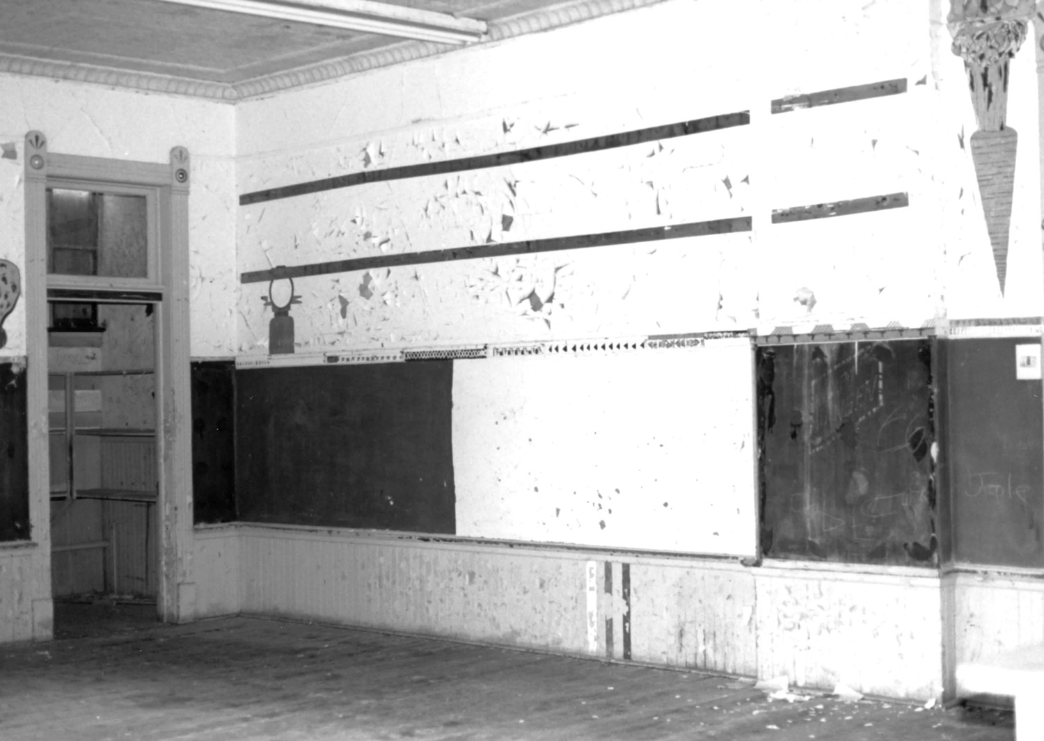 Edgerton Public Grade Schools, Edgerton Wisconsin Building 1. Typical classroom wall (1986)