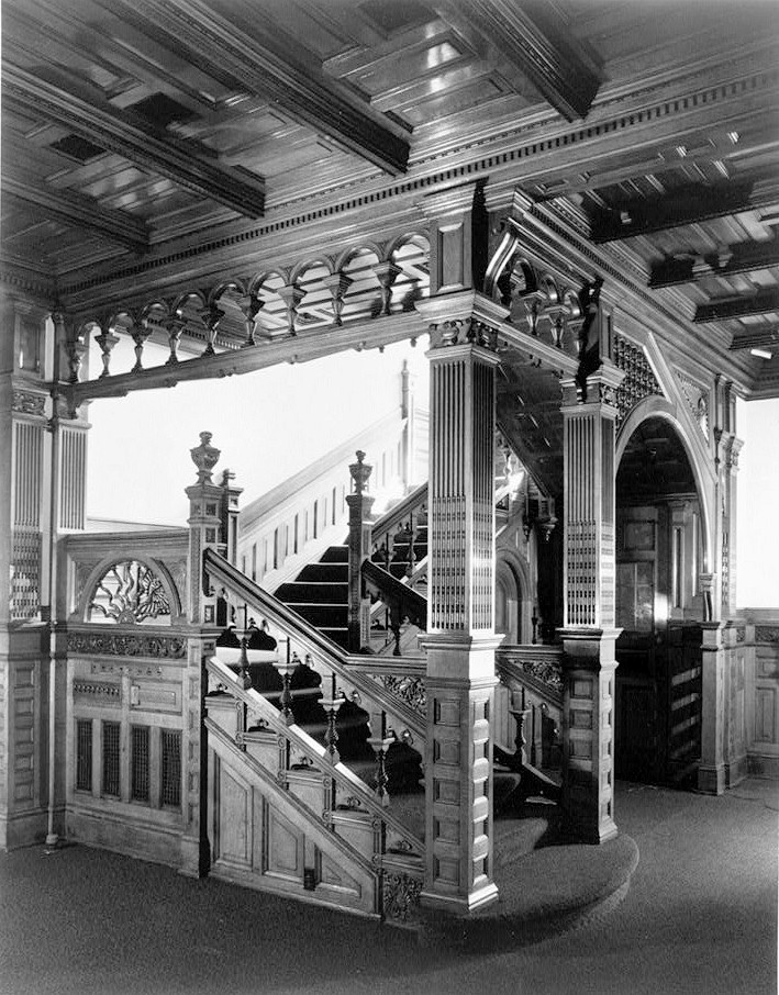 Elizabeth Plankinton House, Milwaukee Wisconsin NORTHEAST VIEW OF FIRST FLOOR MAIN HALL STAIRCASE