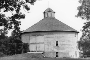 Risum Round Barn, Spring Valley Wisconsin