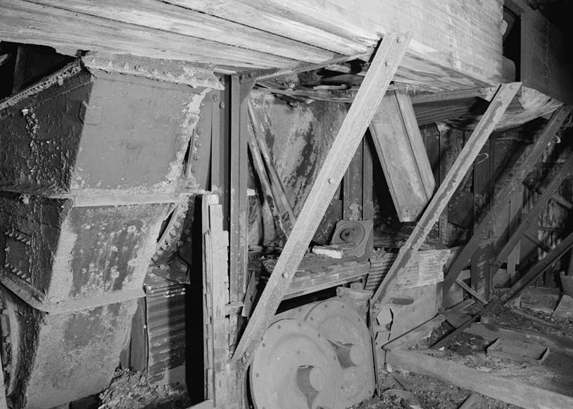 Kaymoor Coal Mine, South side of New River, Fayetteville West Virginia SIMON-CARVES BAUM JIG WASHER ON LOWER LEVEL OF WASH HOUSE (1986)