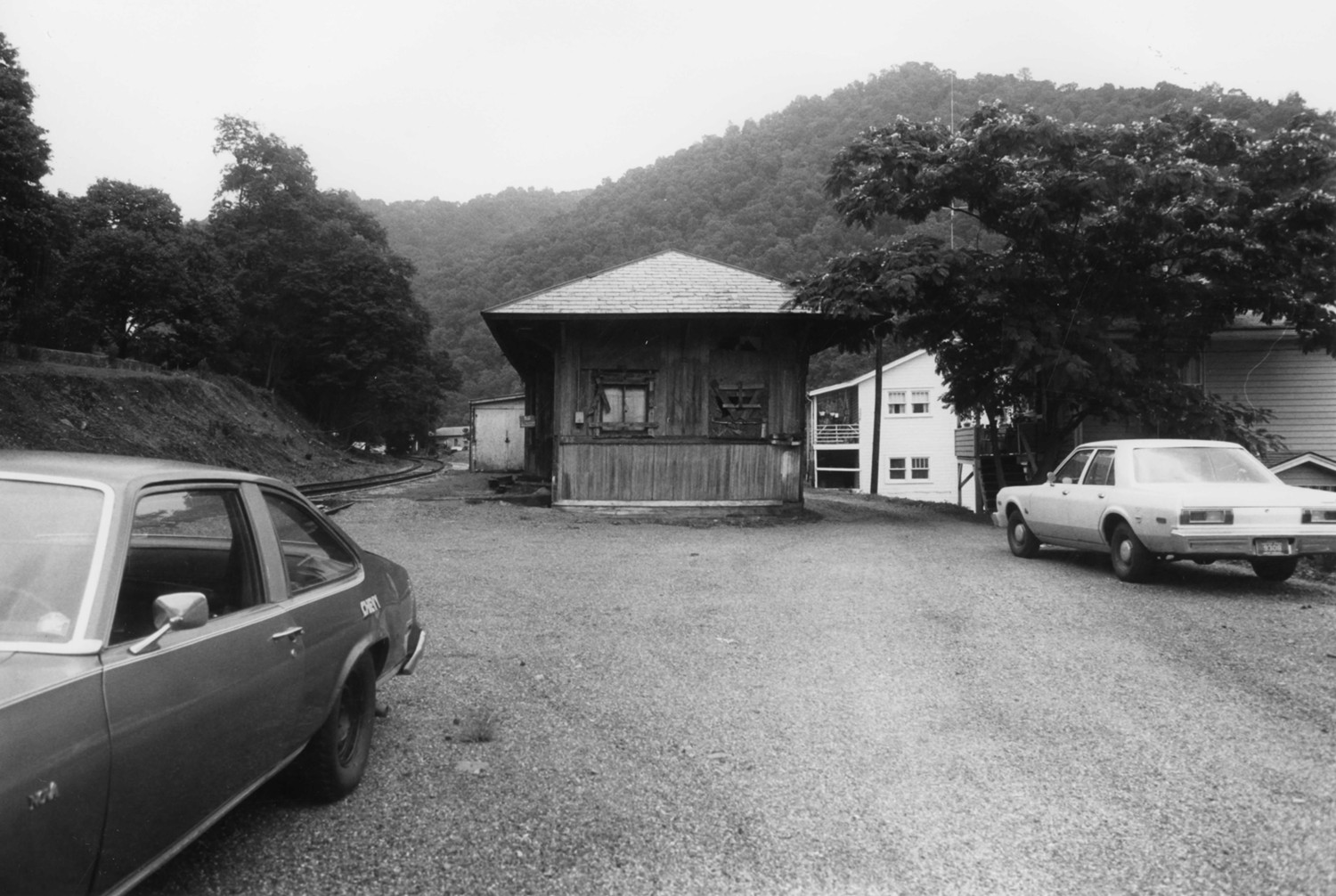 Gauley Bridge Railroad Station - C&O Station, Gauley Bridge West Virginia Side elevation (1979)